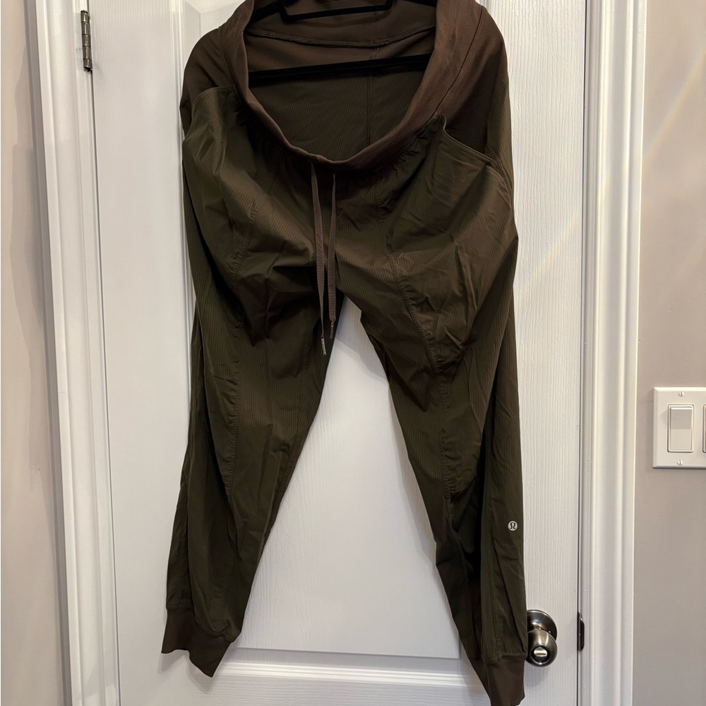 lululemon athletica Dance Studio Mid-Rise Jogger Full Length - Olive